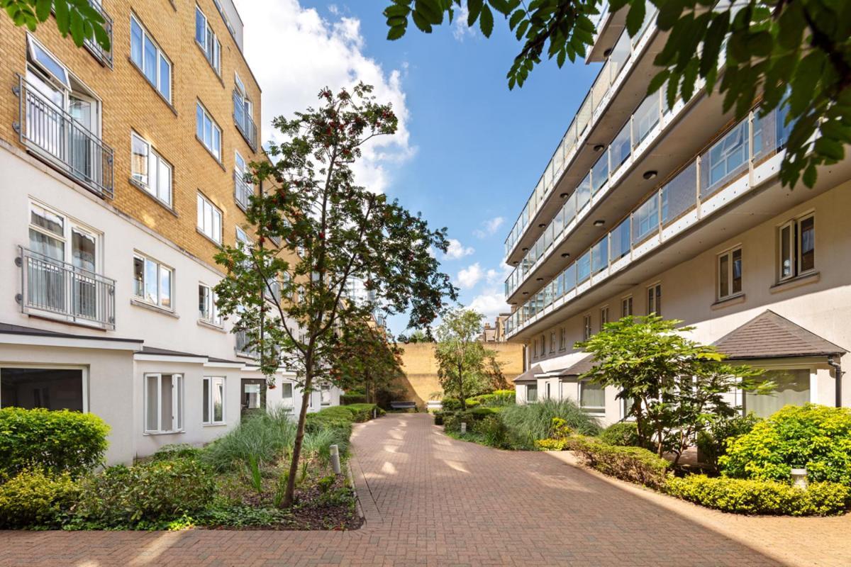 Marlin Apartments Commercial Road - Limehouse Londen Buitenkant foto