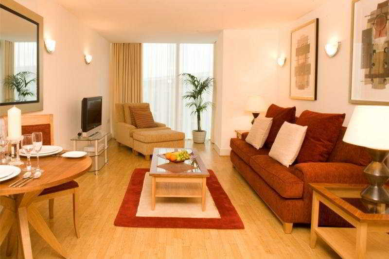Marlin Apartments Commercial Road - Limehouse Londen Buitenkant foto